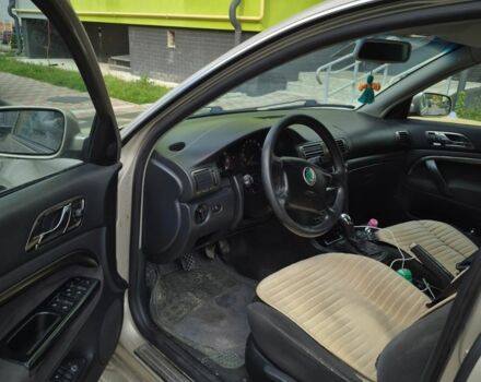 Серый Шкода Суперб, объемом двигателя 1.8 л и пробегом 351 тыс. км за 4650 $, фото 5 на Automoto.ua