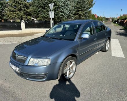 Серый Шкода Суперб, объемом двигателя 2 л и пробегом 270 тыс. км за 1950 $, фото 3 на Automoto.ua