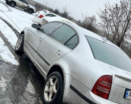 Серый Шкода Суперб, объемом двигателя 1.8 л и пробегом 289 тыс. км за 3200 $, фото 1 на Automoto.ua