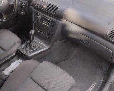 Серый Шкода Суперб, объемом двигателя 1.8 л и пробегом 223 тыс. км за 5600 $, фото 1 на Automoto.ua