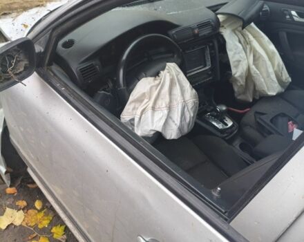 Серый Шкода Суперб, объемом двигателя 2 л и пробегом 360 тыс. км за 1000 $, фото 5 на Automoto.ua