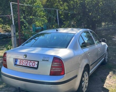 Сірий Шкода Суперб, об'ємом двигуна 2.5 л та пробігом 200 тис. км за 3000 $, фото 1 на Automoto.ua