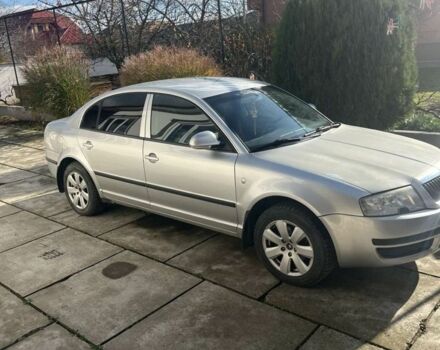 Серый Шкода Суперб, объемом двигателя 1.8 л и пробегом 150 тыс. км за 4300 $, фото 1 на Automoto.ua