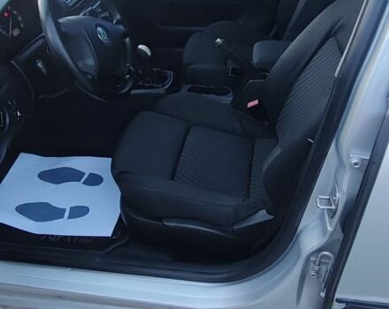 Серый Шкода Суперб, объемом двигателя 1.8 л и пробегом 307 тыс. км за 4499 $, фото 4 на Automoto.ua