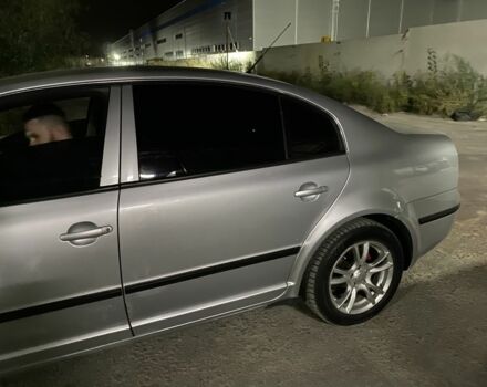 Серый Шкода Суперб, объемом двигателя 1.8 л и пробегом 392 тыс. км за 4600 $, фото 5 на Automoto.ua