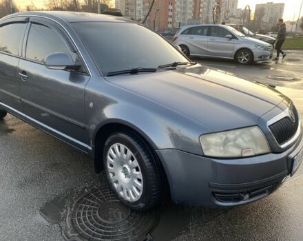 Серый Шкода Суперб, объемом двигателя 1.8 л и пробегом 383 тыс. км за 5000 $, фото 5 на Automoto.ua