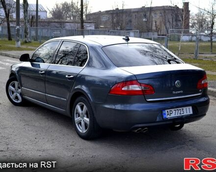 Сірий Шкода Суперб, об'ємом двигуна 2 л та пробігом 268 тис. км за 8800 $, фото 4 на Automoto.ua