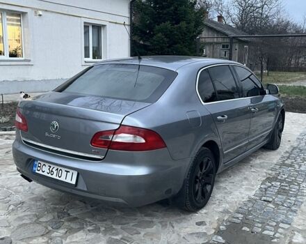 Серый Шкода Суперб, объемом двигателя 2 л и пробегом 360 тыс. км за 7800 $, фото 2 на Automoto.ua