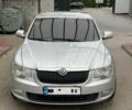 Сірий Шкода Суперб, об'ємом двигуна 2 л та пробігом 470 тис. км за 4300 $, фото 1 на Automoto.ua