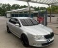 Сірий Шкода Суперб, об'ємом двигуна 2 л та пробігом 470 тис. км за 4300 $, фото 1 на Automoto.ua