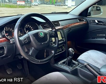 Сірий Шкода Суперб, об'ємом двигуна 2 л та пробігом 316 тис. км за 9300 $, фото 6 на Automoto.ua