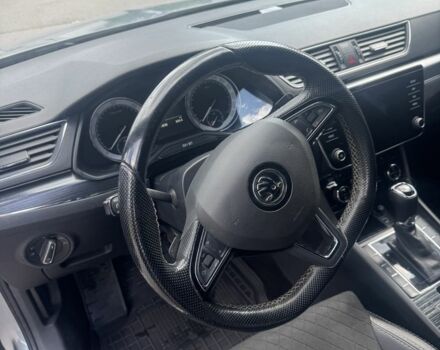 Сірий Шкода Суперб, об'ємом двигуна 2 л та пробігом 225 тис. км за 18200 $, фото 11 на Automoto.ua