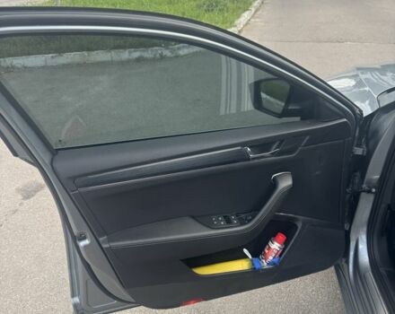 Сірий Шкода Суперб, об'ємом двигуна 2 л та пробігом 225 тис. км за 18200 $, фото 10 на Automoto.ua