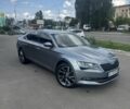 Сірий Шкода Суперб, об'ємом двигуна 2 л та пробігом 225 тис. км за 18200 $, фото 1 на Automoto.ua