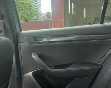 Сірий Шкода Суперб, об'ємом двигуна 2 л та пробігом 225 тис. км за 18200 $, фото 9 на Automoto.ua