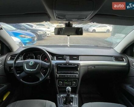 Серый Шкода Суперб, объемом двигателя 1.8 л и пробегом 162 тыс. км за 8790 $, фото 12 на Automoto.ua