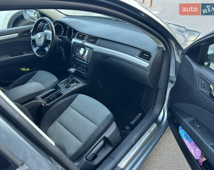 Серый Шкода Суперб, объемом двигателя 1.8 л и пробегом 211 тыс. км за 7800 $, фото 14 на Automoto.ua