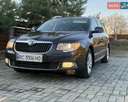 Серый Шкода Суперб, объемом двигателя 1.97 л и пробегом 270 тыс. км за 11700 $, фото 2 на Automoto.ua