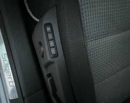 Серый Шкода Суперб, объемом двигателя 1.4 л и пробегом 239 тыс. км за 6900 $, фото 16 на Automoto.ua