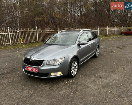 Серый Шкода Суперб, объемом двигателя 1.8 л и пробегом 225 тыс. км за 9200 $, фото 1 на Automoto.ua