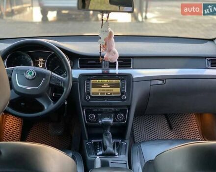 Сірий Шкода Суперб, об'ємом двигуна 1.97 л та пробігом 270 тис. км за 10700 $, фото 11 на Automoto.ua