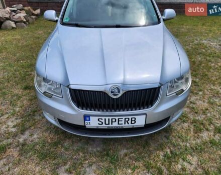 Сірий Шкода Суперб, об'ємом двигуна 2 л та пробігом 365 тис. км за 7999 $, фото 1 на Automoto.ua