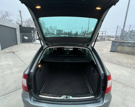 Серый Шкода Суперб, объемом двигателя 1.4 л и пробегом 239 тыс. км за 6900 $, фото 26 на Automoto.ua