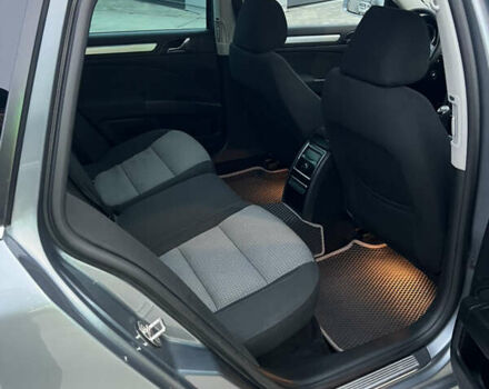 Серый Шкода Суперб, объемом двигателя 1.4 л и пробегом 239 тыс. км за 6900 $, фото 24 на Automoto.ua