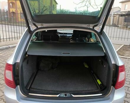 Сірий Шкода Суперб, об'ємом двигуна 2 л та пробігом 259 тис. км за 10499 $, фото 11 на Automoto.ua