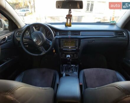 Сірий Шкода Суперб, об'ємом двигуна 2 л та пробігом 249 тис. км за 11000 $, фото 7 на Automoto.ua