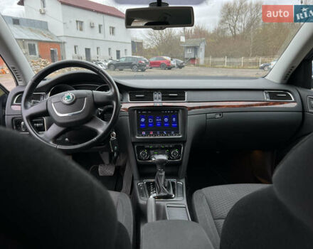 Серый Шкода Суперб, объемом двигателя 1.8 л и пробегом 225 тыс. км за 9200 $, фото 12 на Automoto.ua