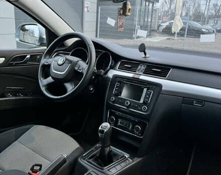 Серый Шкода Суперб, объемом двигателя 1.4 л и пробегом 239 тыс. км за 6900 $, фото 22 на Automoto.ua