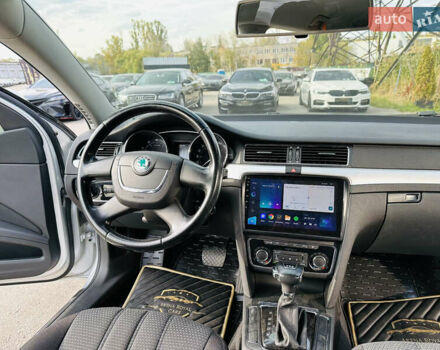 Сірий Шкода Суперб, об'ємом двигуна 1.8 л та пробігом 100 тис. км за 10999 $, фото 20 на Automoto.ua