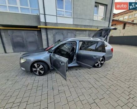 Серый Шкода Суперб, объемом двигателя 1.8 л и пробегом 225 тыс. км за 9300 $, фото 56 на Automoto.ua