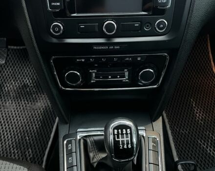 Серый Шкода Суперб, объемом двигателя 1.4 л и пробегом 239 тыс. км за 6900 $, фото 20 на Automoto.ua