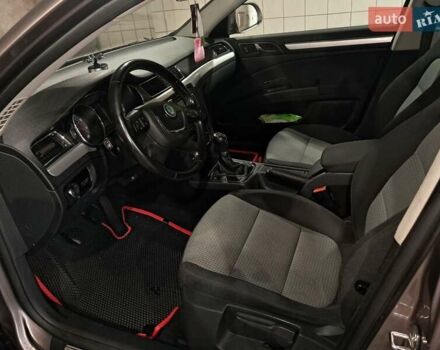 Сірий Шкода Суперб, об'ємом двигуна 1.8 л та пробігом 325 тис. км за 9300 $, фото 5 на Automoto.ua