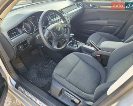 Серый Шкода Суперб, объемом двигателя 1.8 л и пробегом 317 тыс. км за 9700 $, фото 17 на Automoto.ua