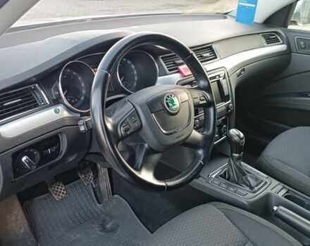 Серый Шкода Суперб, объемом двигателя 1.6 л и пробегом 328 тыс. км за 6950 $, фото 20 на Automoto.ua