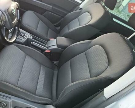 Серый Шкода Суперб, объемом двигателя 1.6 л и пробегом 328 тыс. км за 7950 $, фото 90 на Automoto.ua