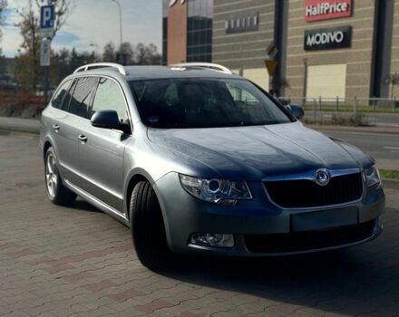 Серый Шкода Суперб, объемом двигателя 2 л и пробегом 241 тыс. км за 8200 $, фото 1 на Automoto.ua