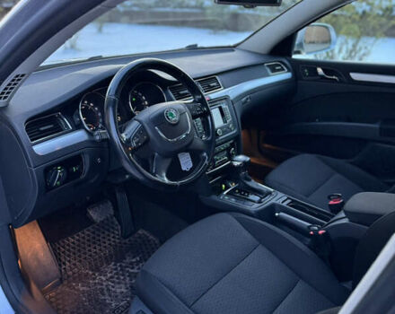 Сірий Шкода Суперб, об'ємом двигуна 2 л та пробігом 343 тис. км за 10500 $, фото 13 на Automoto.ua