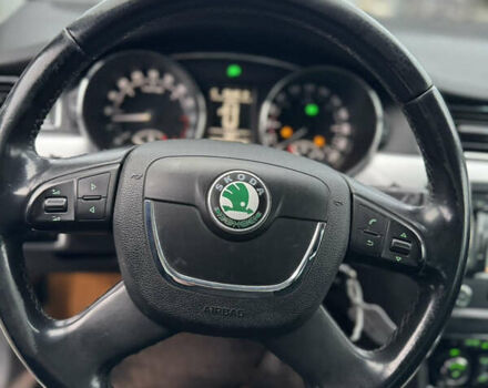 Серый Шкода Суперб, объемом двигателя 2 л и пробегом 343 тыс. км за 9999 $, фото 13 на Automoto.ua