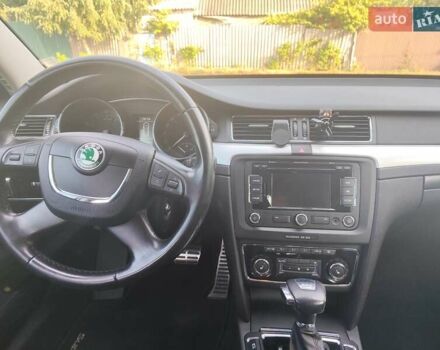 Серый Шкода Суперб, объемом двигателя 1.98 л и пробегом 195 тыс. км за 9700 $, фото 30 на Automoto.ua