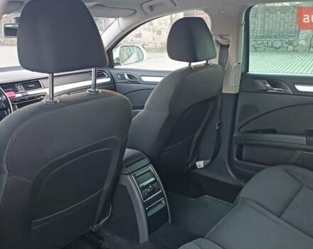 Серый Шкода Суперб, объемом двигателя 1.6 л и пробегом 328 тыс. км за 7950 $, фото 82 на Automoto.ua