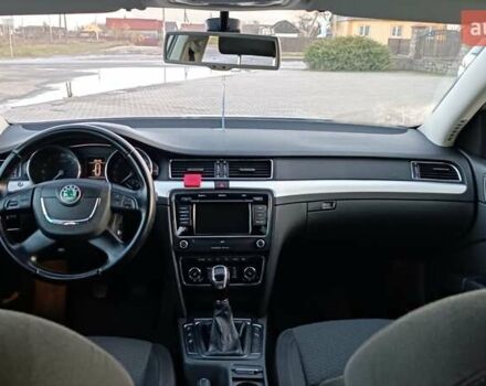 Серый Шкода Суперб, объемом двигателя 1.6 л и пробегом 328 тыс. км за 7950 $, фото 83 на Automoto.ua