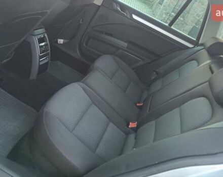 Серый Шкода Суперб, объемом двигателя 1.6 л и пробегом 328 тыс. км за 7950 $, фото 79 на Automoto.ua