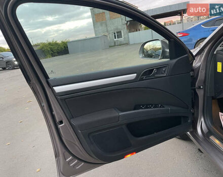 Сірий Шкода Суперб, об'ємом двигуна 2 л та пробігом 256 тис. км за 10700 $, фото 21 на Automoto.ua
