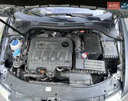 Серый Шкода Суперб, объемом двигателя 2 л и пробегом 218 тыс. км за 12000 $, фото 4 на Automoto.ua