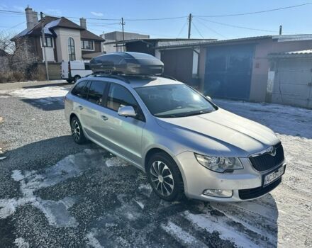 Серый Шкода Суперб, объемом двигателя 2 л и пробегом 185 тыс. км за 11000 $, фото 1 на Automoto.ua