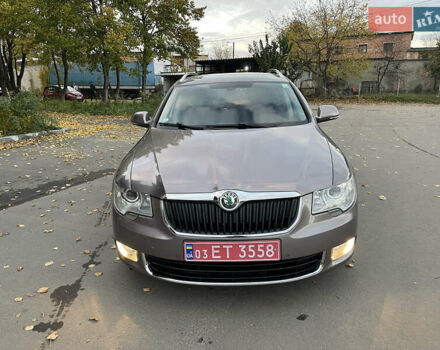 Сірий Шкода Суперб, об'ємом двигуна 2 л та пробігом 256 тис. км за 10700 $, фото 15 на Automoto.ua